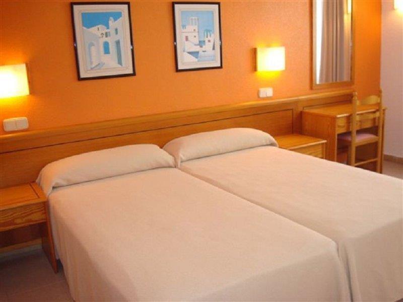 Ilunion Menorca Aparthotel Cala Galdana (Menorca)